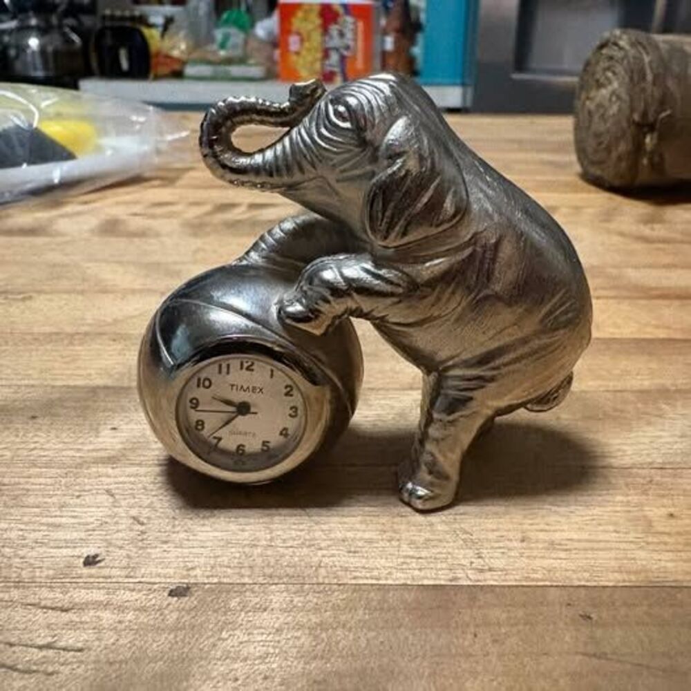Timex pewter Elephant Figurine Desk Clock